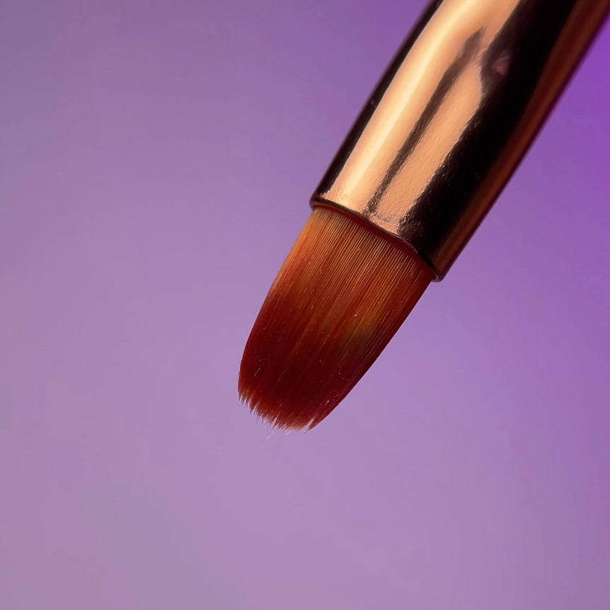 Oval #4 Short Gel Brush with Lid | Fuzion Signature Brushes